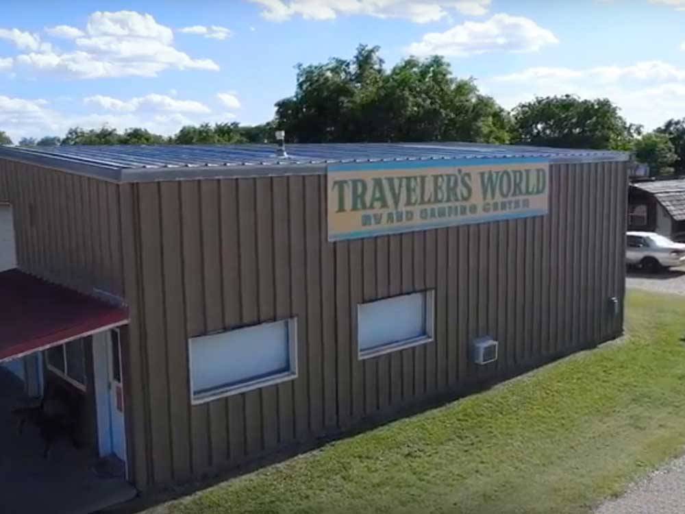 Camping center building at TRAVELER'S WORLD RV PARK