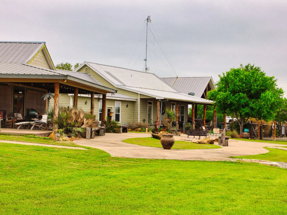 Cabins at Lake Falling Star RV Resort