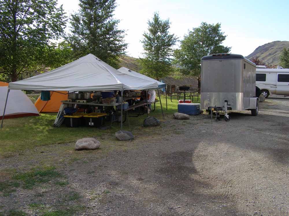 Tents and RVs parked at YELLOWSTONE RV PARK
