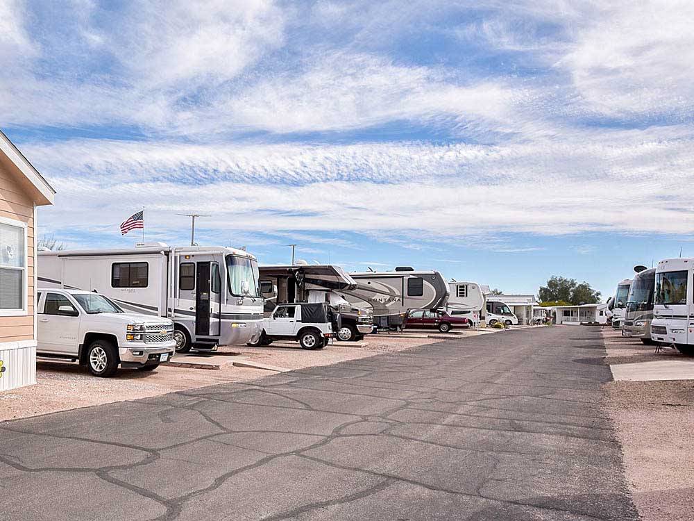 Mobile homes and RVs and trailers at ENCORE GOLDEN SUN