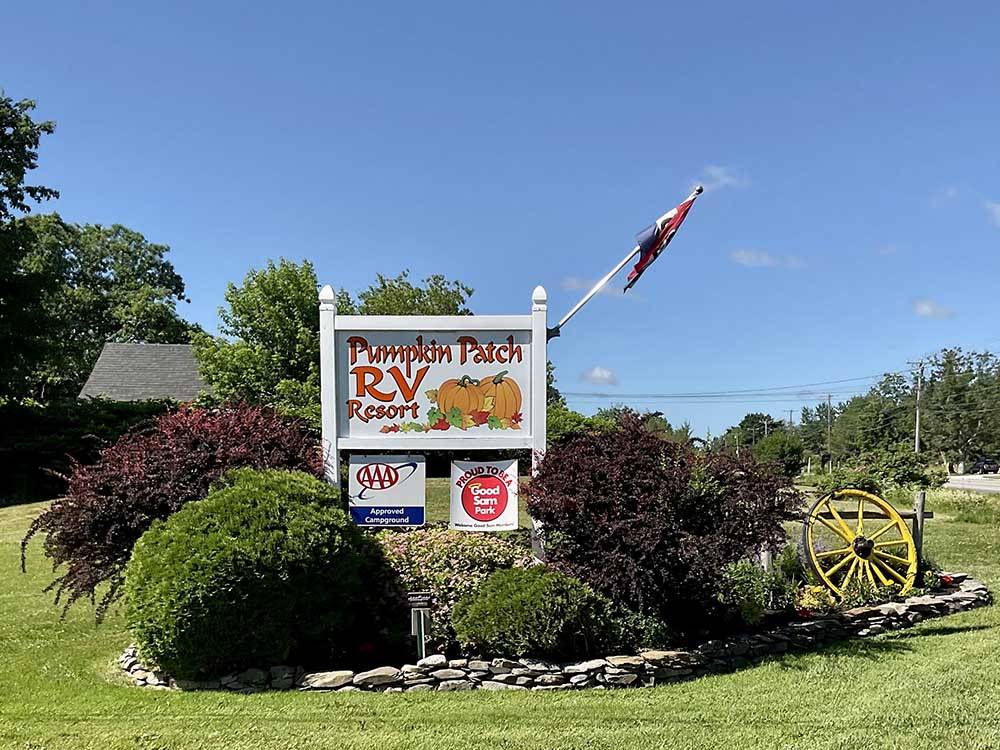 The front entrance sign at PUMPKIN PATCH RV RESORT
