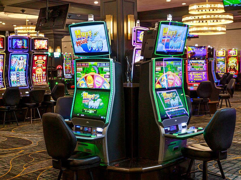 Gaming machine inside the casino at LAKESIDE HOTEL-CASINO RV PARK