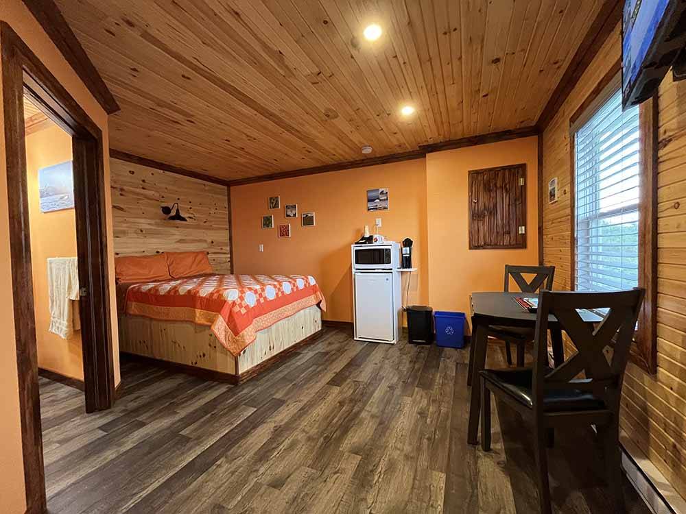 The bedroom in the rental cabin at VIKING RV PARK