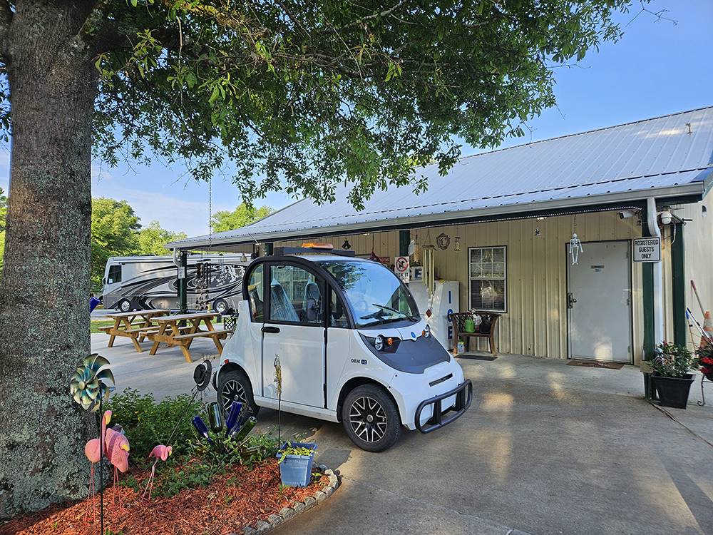 Cute Camp Car! at Jolly Acres RV Park & Storage