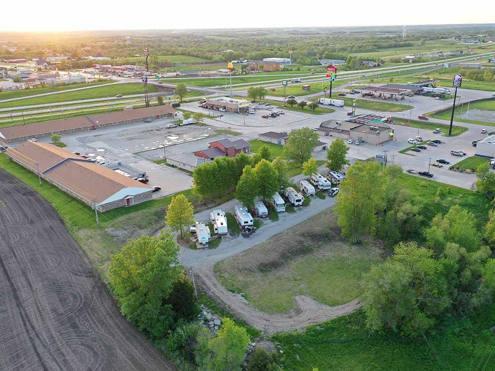 Aerial view of the surrounding area of the campground at QUAIL RIDGE RV PARK