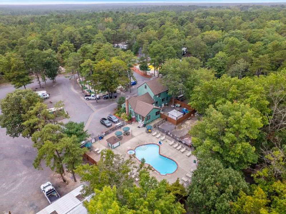 Aerial view of the park Sun Retreats Long Beach Island