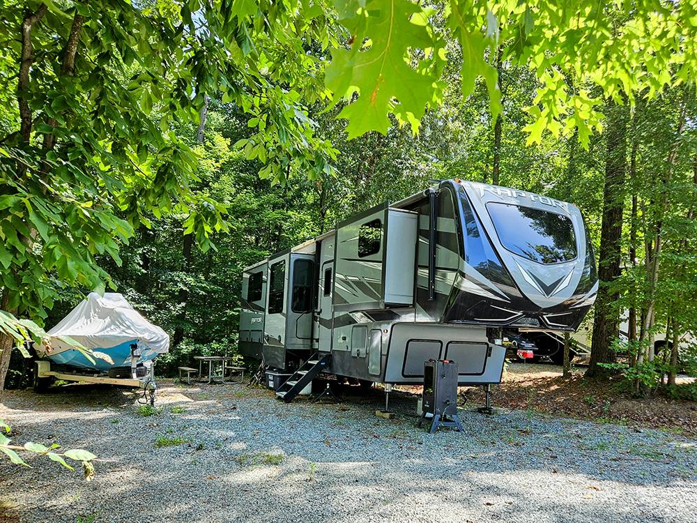 Shaded site at Cross Winds Family Campground