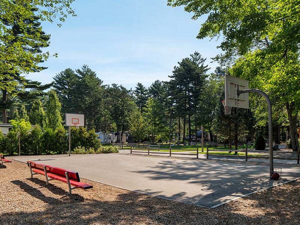 Basketball courts at Sun Retreats Old Orchard Beach