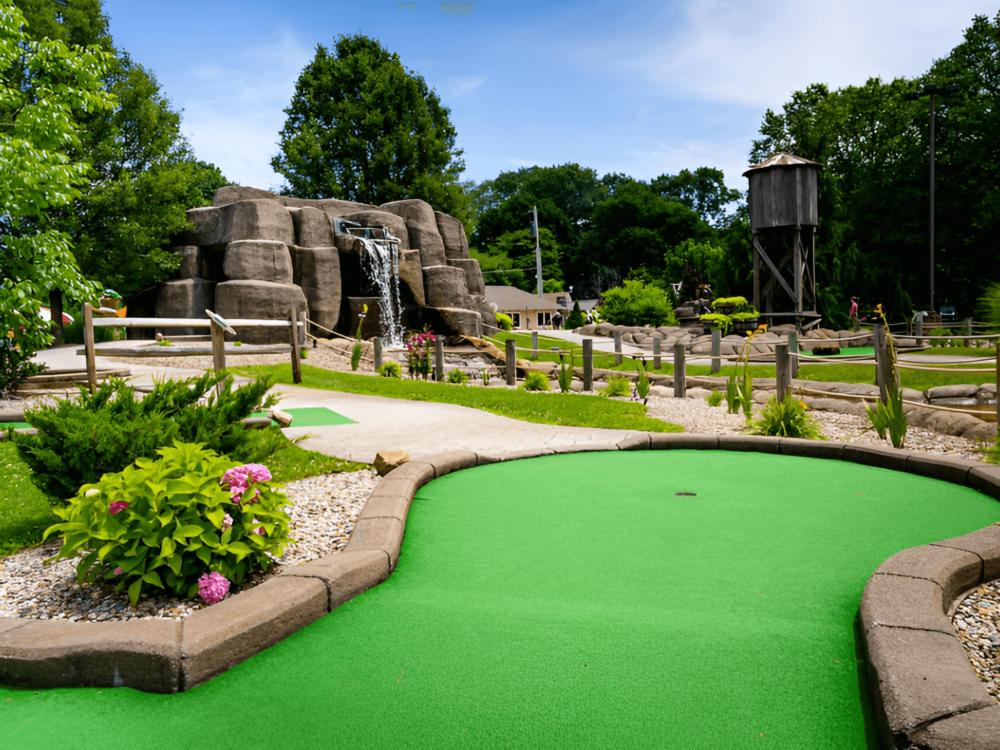 Miniature golf course