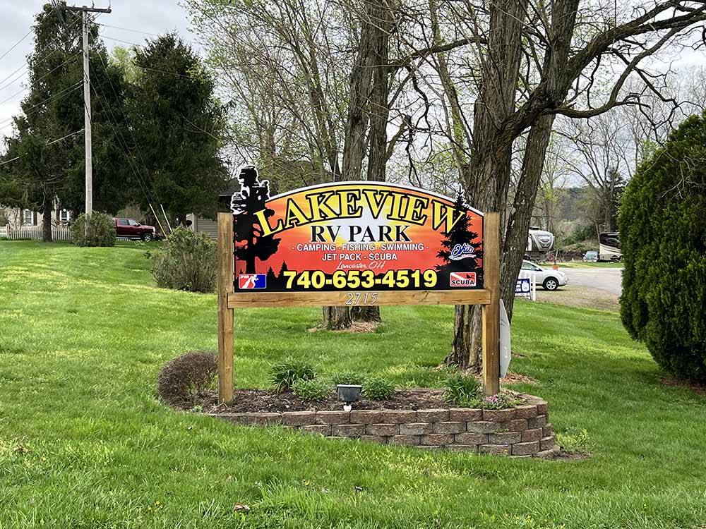 The front entrance sign at LAKEVIEW RV PARK