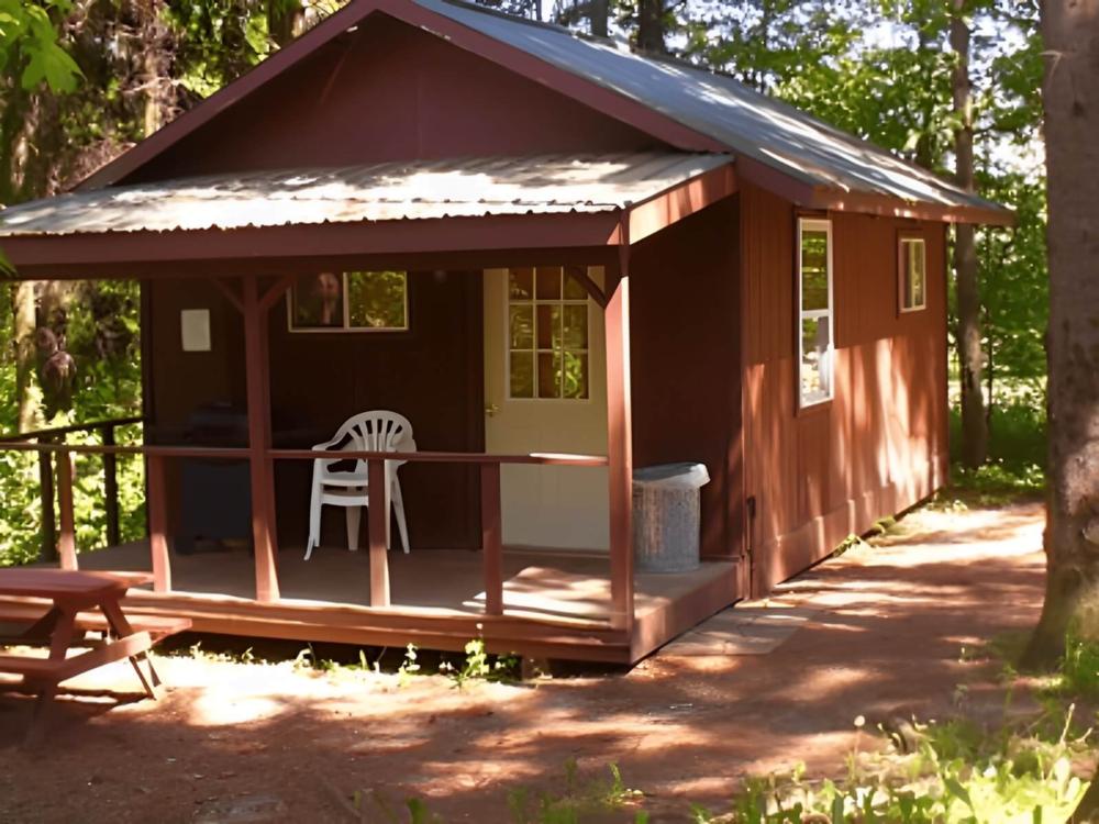 Cabin at site Woodstream Campsite