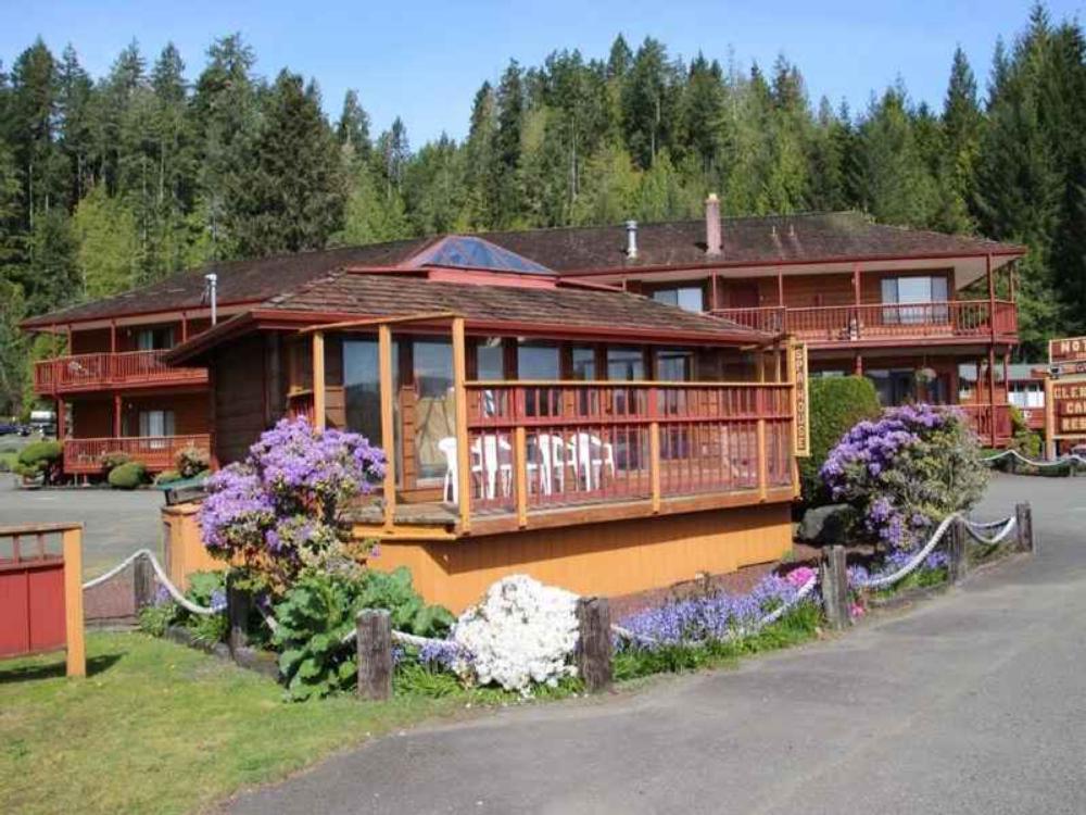 Office with flowers at Glen Ayr Resort