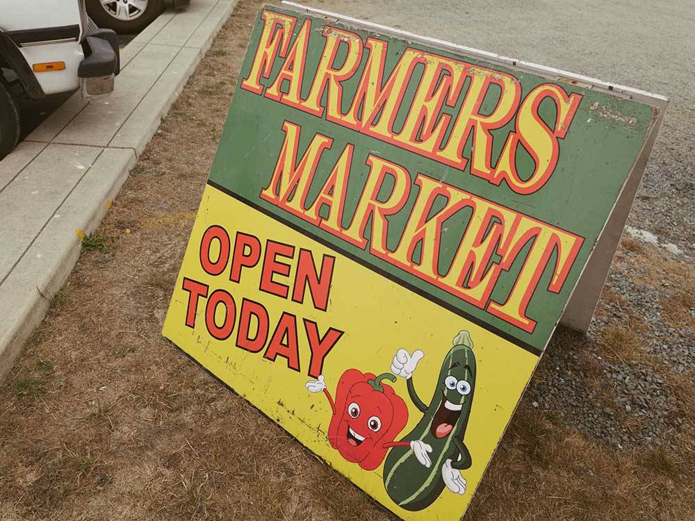Farmer's Market sign at BANDON RV PARK