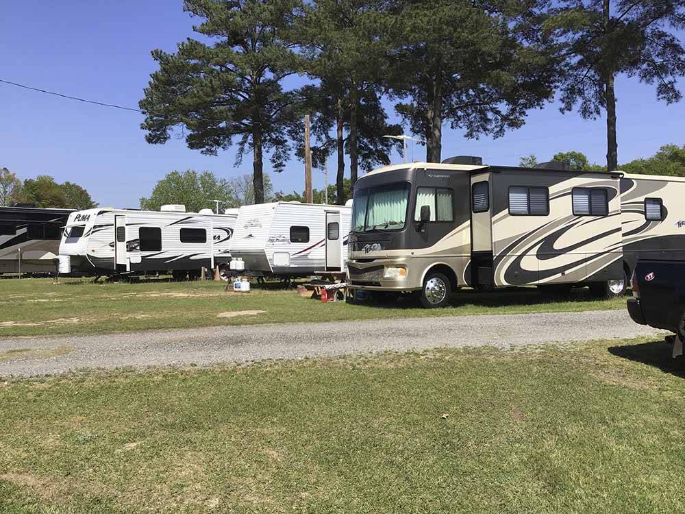 Some of the grassy RV sites at PERRY PONDEROSA PARK