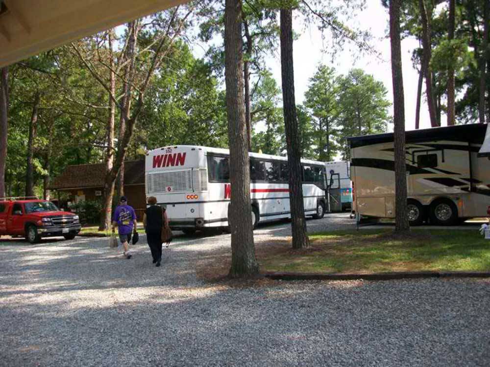 Tour bus at the park at AMERICAMPS RV RESORT
