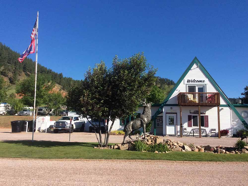 The flag pole next to the main building at MOUNTAIN VIEW RV PARK & CAMPGROUND