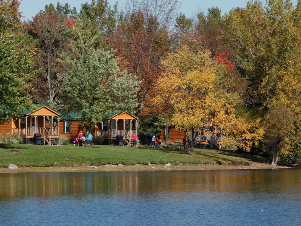 Rental cabins by the lake