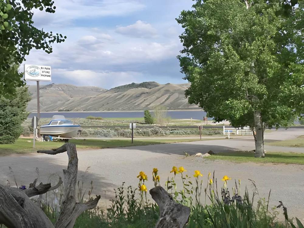 Lake view at Oasis RV Resort & Cottages Gunnison Lakeside