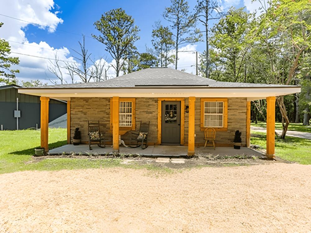 Cabin at site Adventures RV Resort