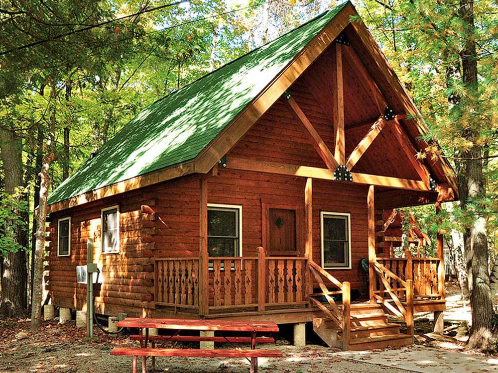 Cabin with deck at TRANQUIL TIMBERS
