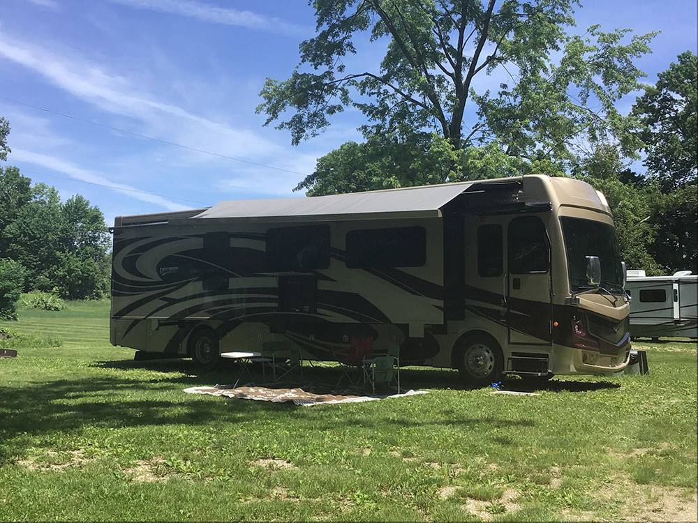 RV in the grass at Cherokee Park Campground