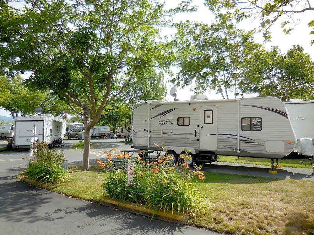 Trailers camping at ROGUE VALLEY OVERNITERS