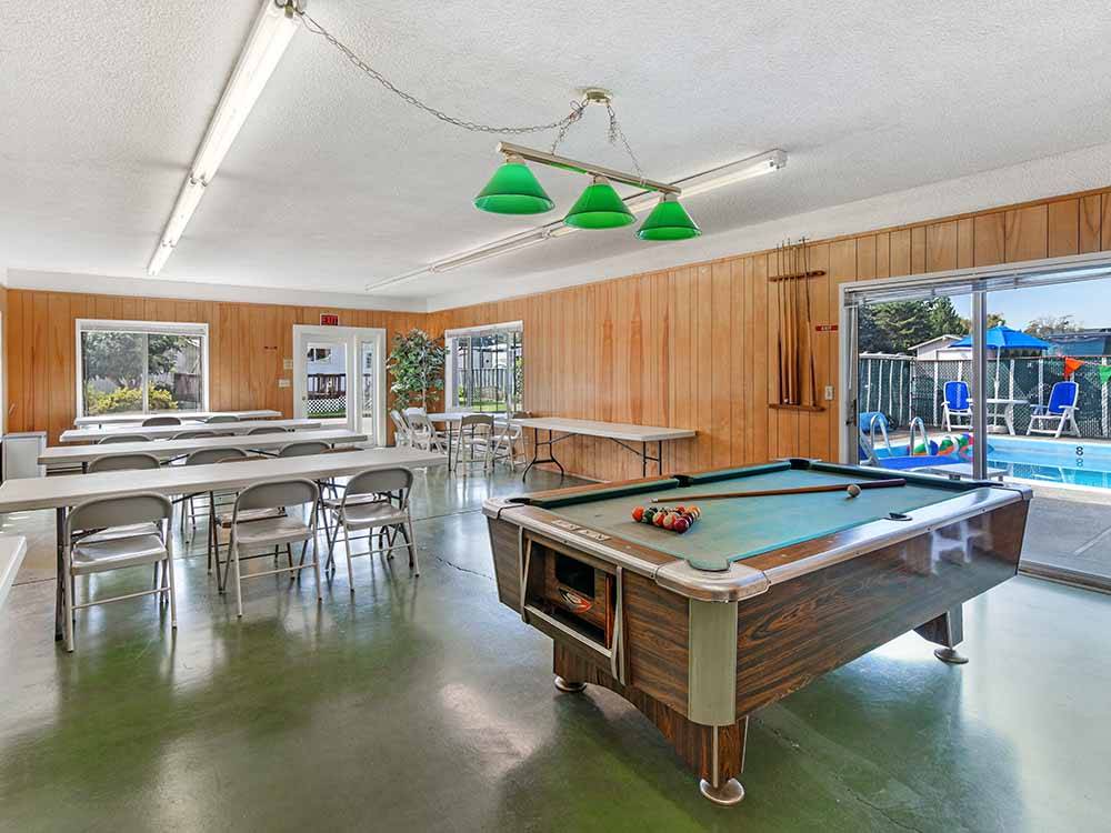 The pool table in the rec room at MAJESTIC RV PARK