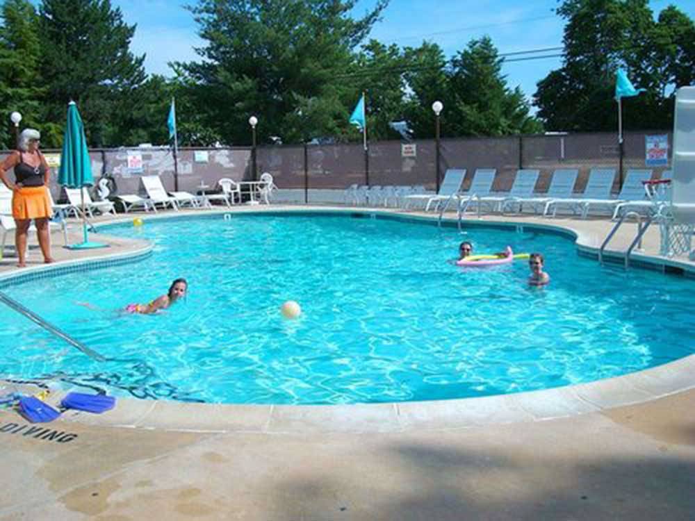 Swimming pool at campground at BIG OAKS FAMILY CAMPGROUND