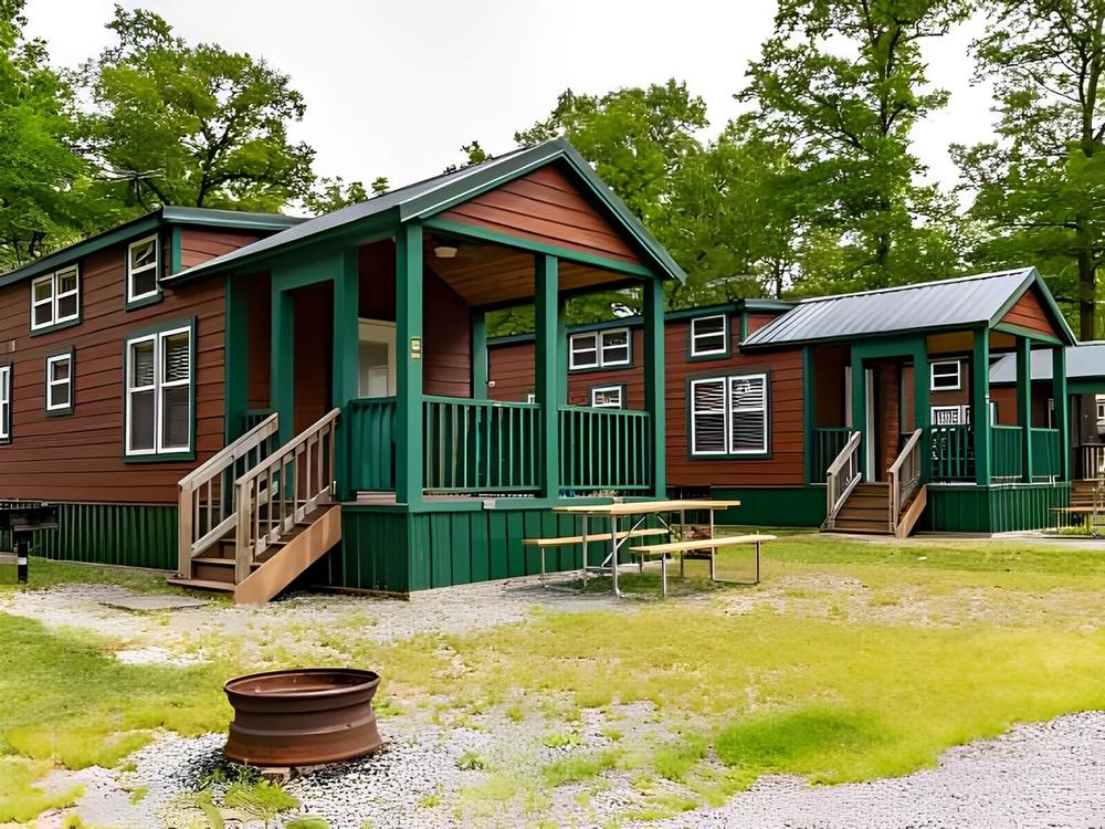Cabin's at site Yogi Bear's Jellystone Park at Kozy Rest