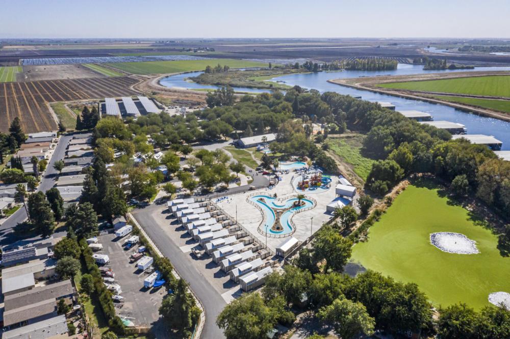 Area view of pool and water park at Jellystone Park Tower Park