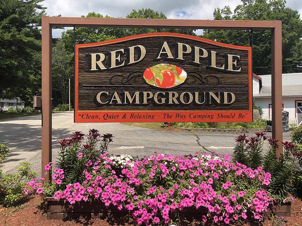 The front entrance sign at RED APPLE CAMPGROUND