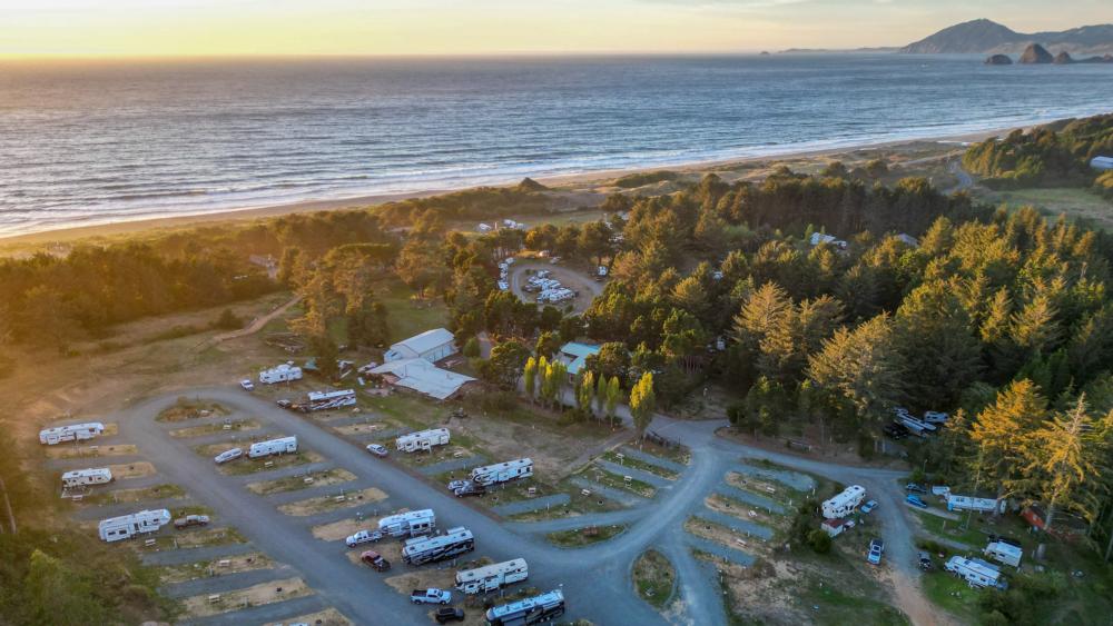 Area view of Honey Bear By the Sea RV Resort