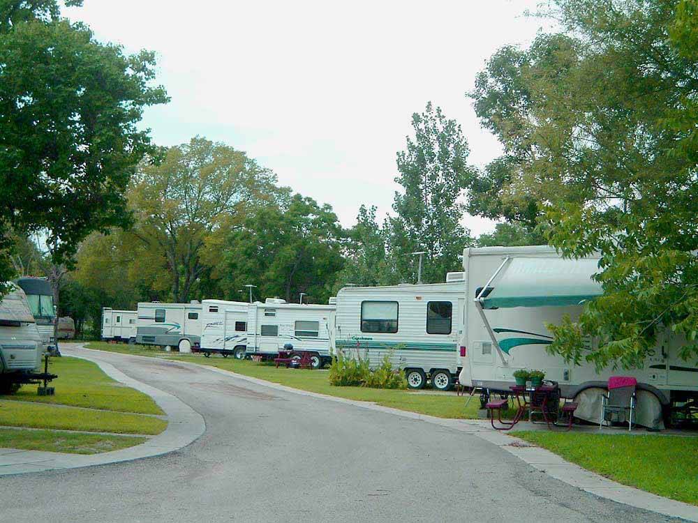 A road thru the campsites at HOUSTON CENTRAL RV PARK