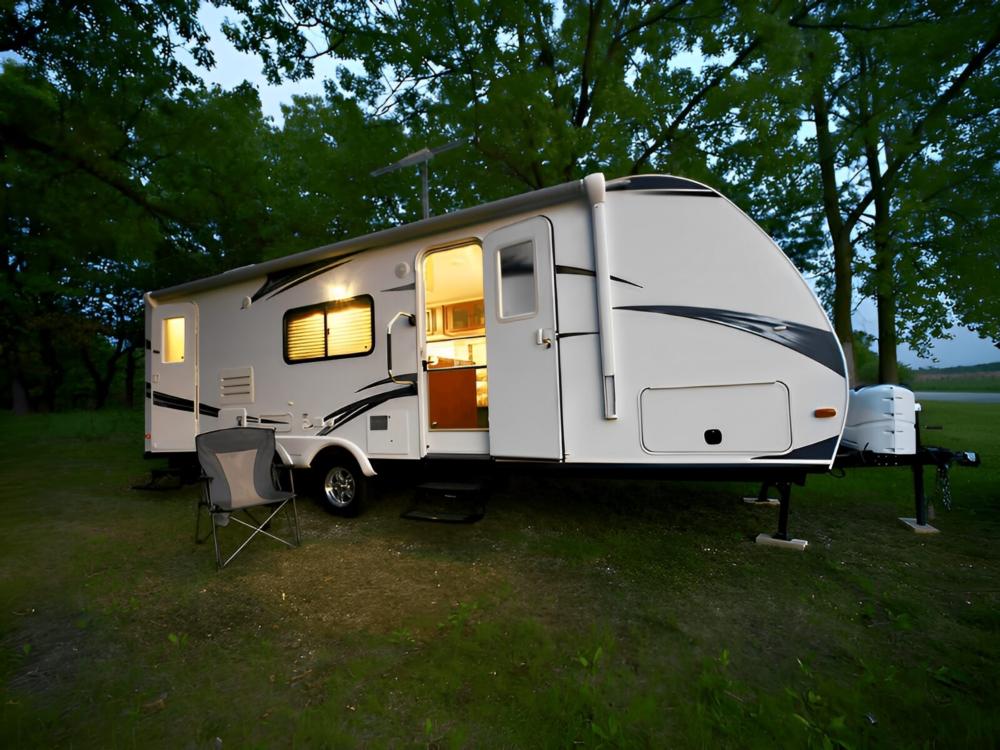 RV parked at site Buffalo Springs Lake