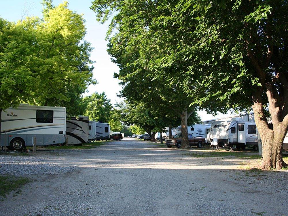 Gravel road leading into RV park at COUNCIL ROAD RV PARK