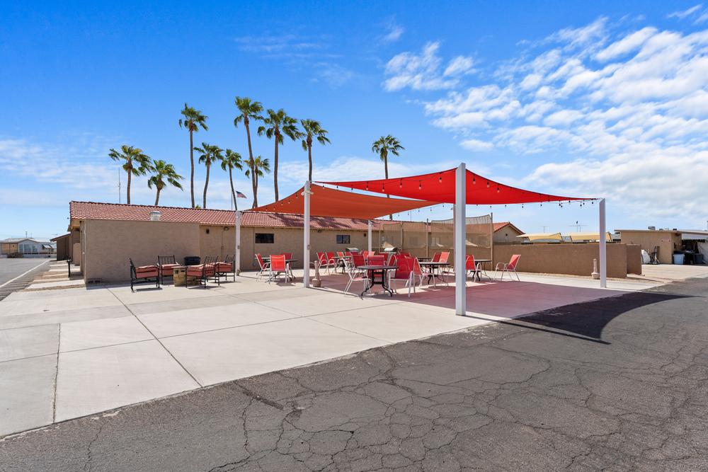 Shaded sitting area Val Vista RV Resort