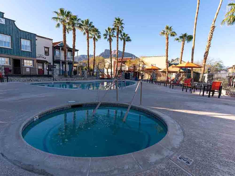 The hot tub and swimming pool at PALM CANYON HOTEL AND RV RESORT