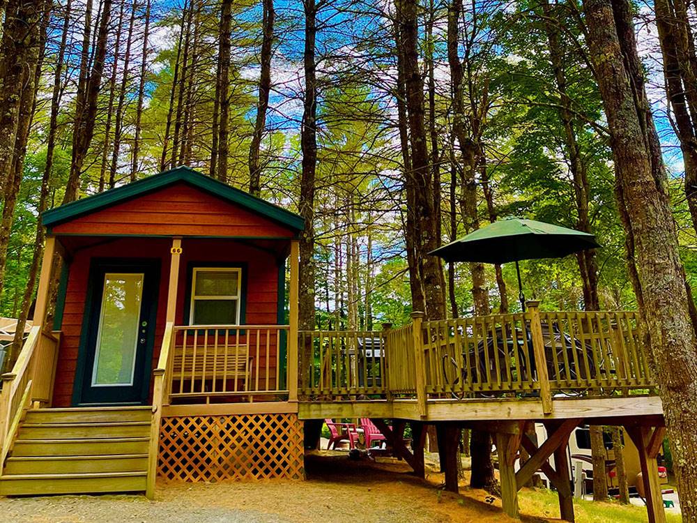 A rental cabin with a deck