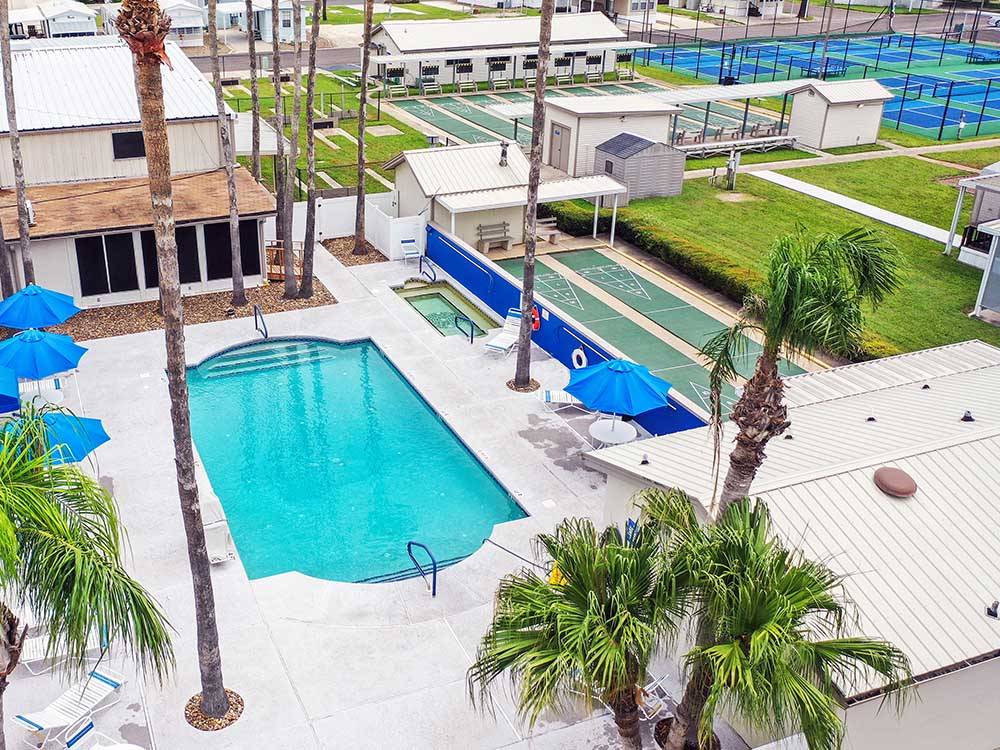 An overhead view of the swimming pool at CASA DEL VALLE RV RESORT