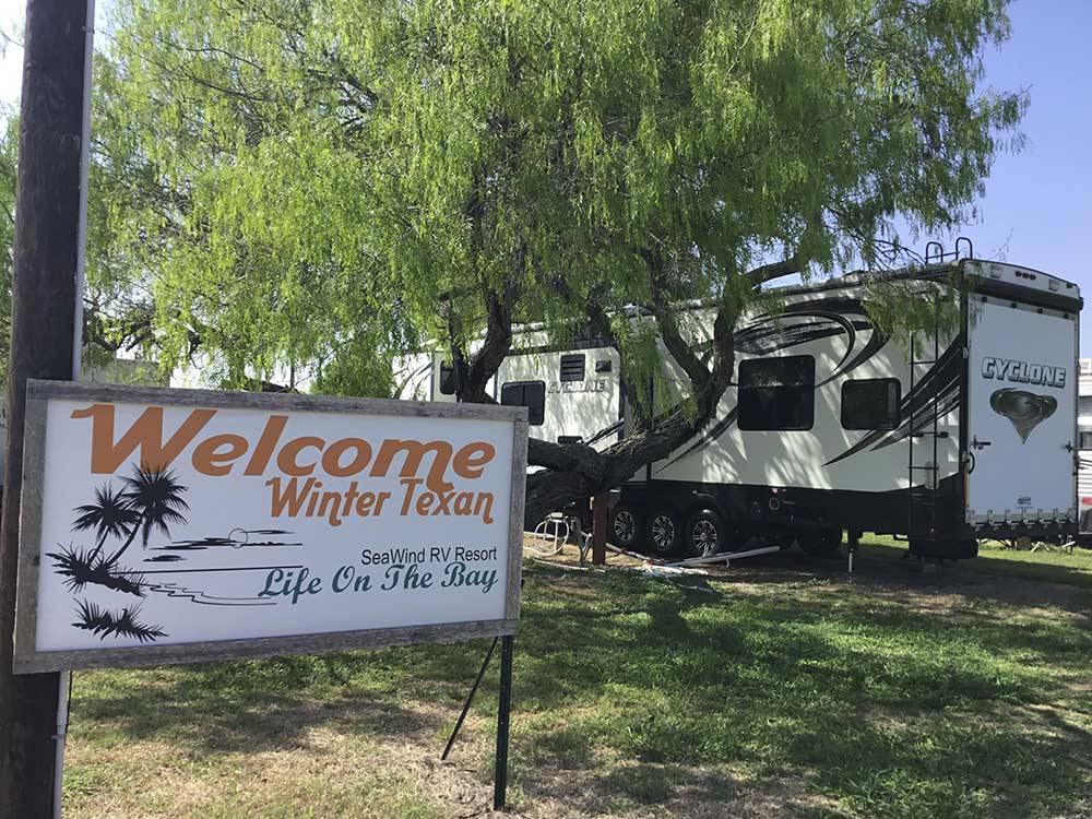 A welcome winter Texan sign at SEAWIND RV RESORT ON THE BAY