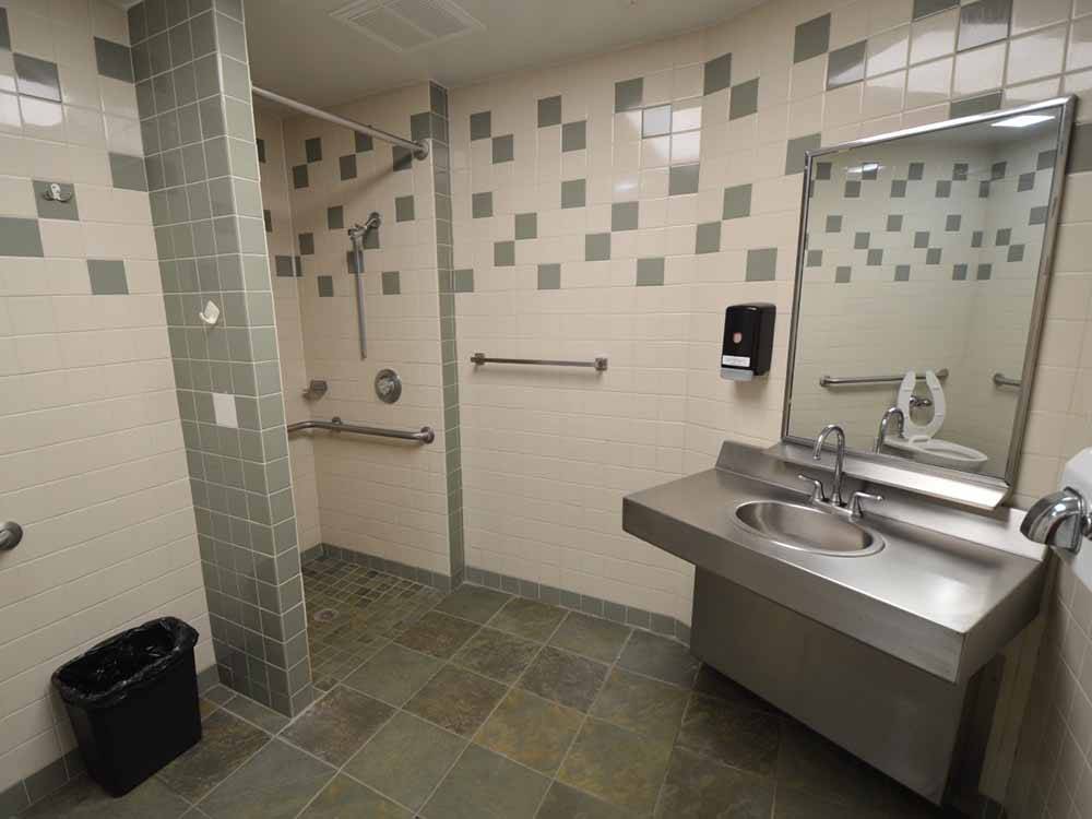 The clean bathroom area at TRADERS VILLAGE RV PARK