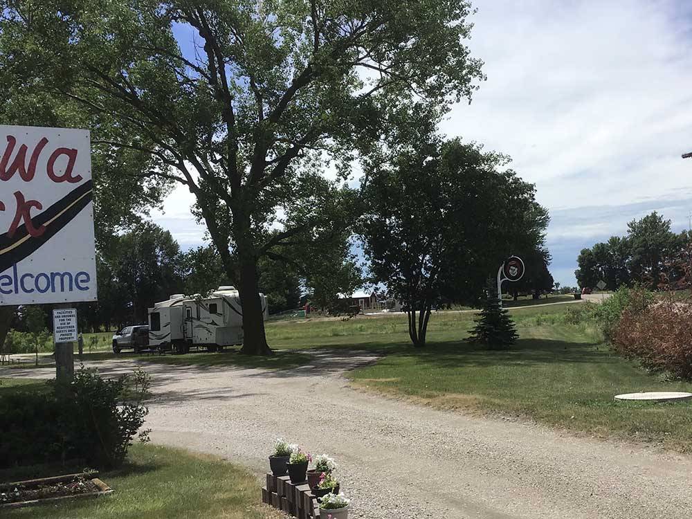 The front gravel road at ON-UR-WA RV PARK