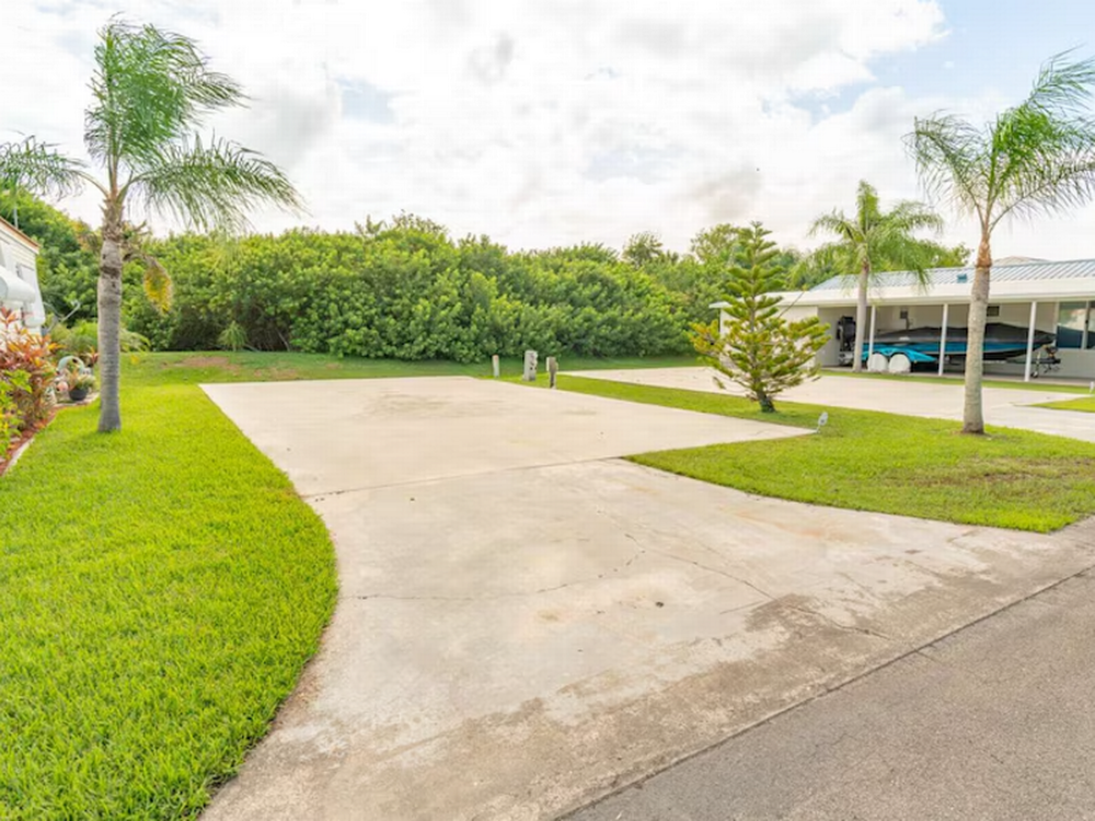 Boat storage availible North Lake Sun RV Communities