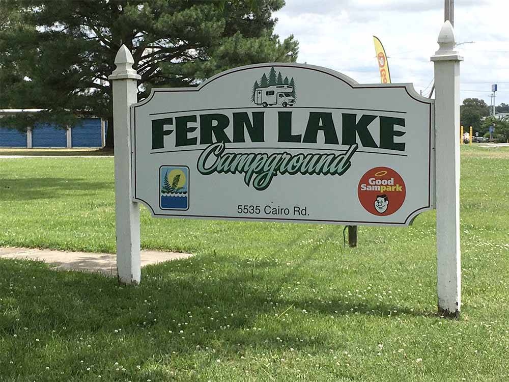 The front entrance sign at FERN LAKE CAMPGROUND  RV PARK