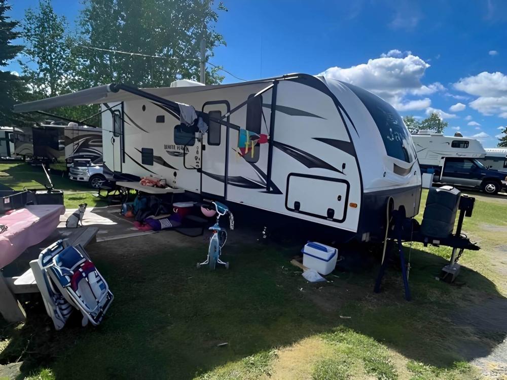Trailer parked at site Sheridan Lake Resort