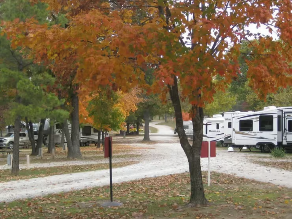 Gravel sites at Arrowhead Point RV Park & Campground