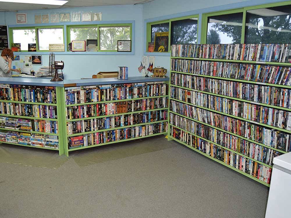 Library at lodge at INTERSTATE RV PARK