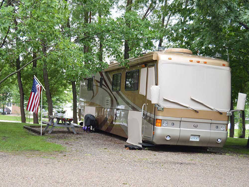 RV camping at INTERSTATE RV PARK