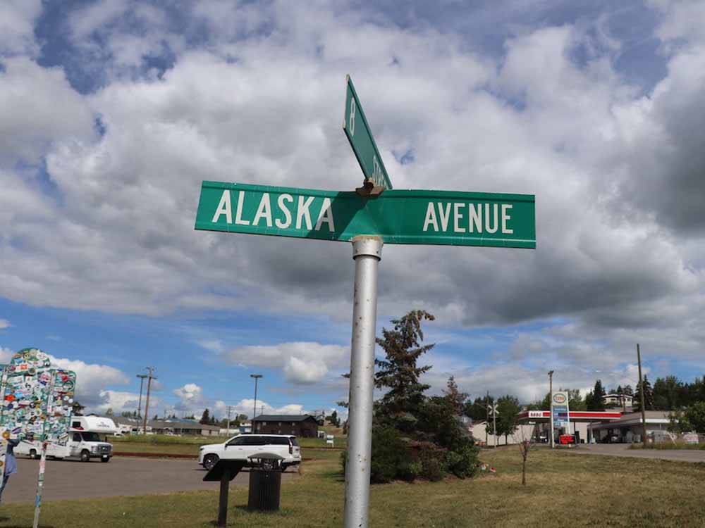 Street sign declaring Alaska Avenue at NORTHERN LIGHTS RV PARK