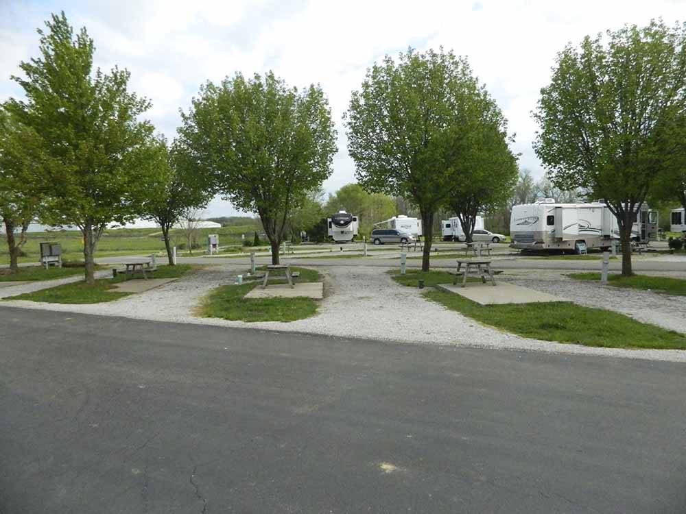 A row of paved pull thru sites at COTTONWOODS RV PARK